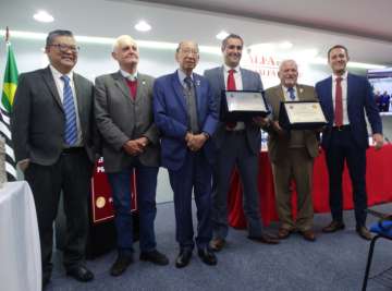 Cerimônia de premiação e lançamento de obra coletiva na FADISP